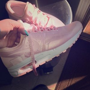 Nike air max zero pink silk size 6.5y or 8 women
